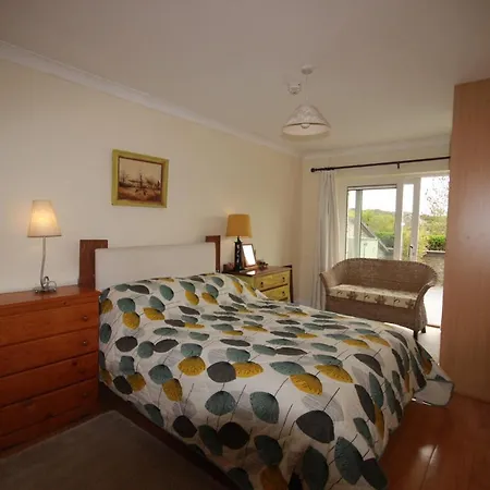2 Harbour Heights